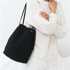 BAGGU Black Canvas Bucket Bag
